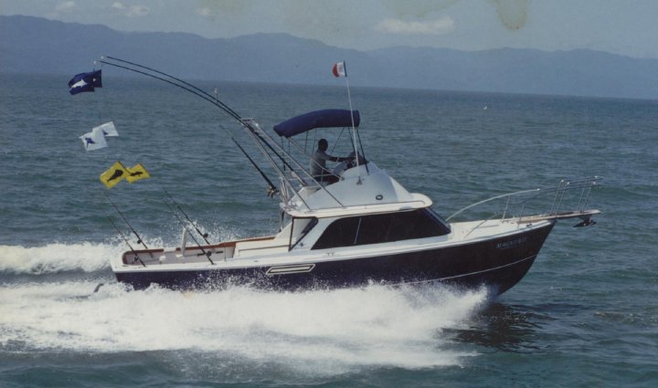 Magnifico our 31 ft Bertram Classic in perfect shape