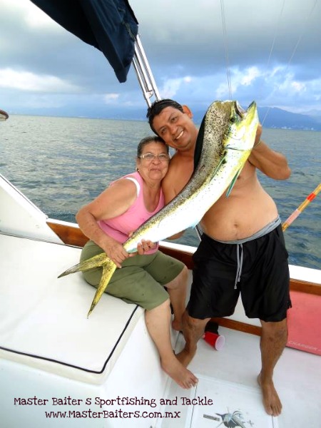 Dorado Invasion with Magnifico Capt. Cesar with Mom at los arcos in the Bay