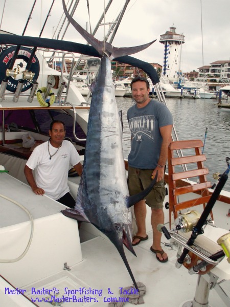 300lb Black Marlin Died in battle, Capt Alonso and Juan Eastmack from Chicago