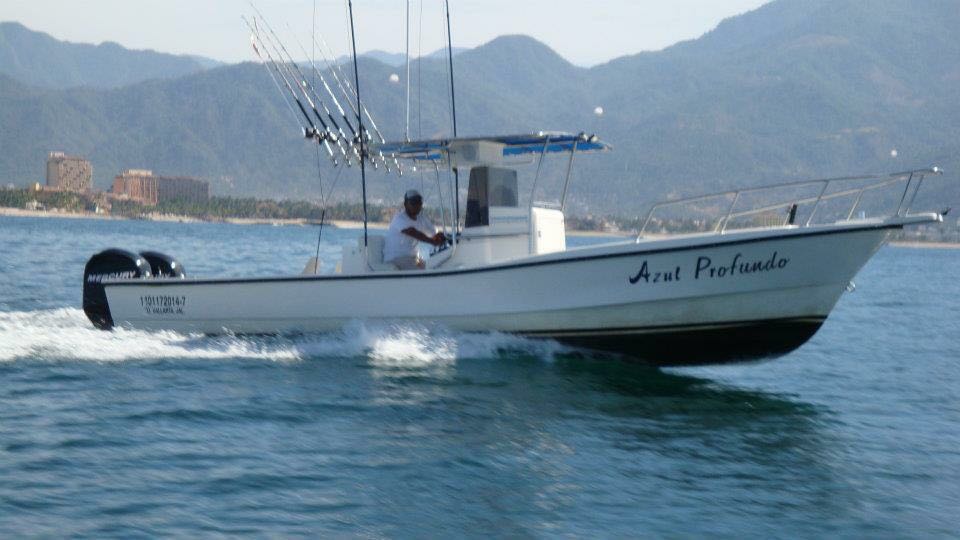 Share a Super Panga, two people for Half the boat is $275 usd for the both. Call Now, it´s the best fishing deal in town!
